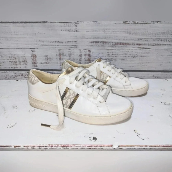 Michael Kors‎ Irving White & Gold Sneaker size 5.5M Lace Up Athletic Casual - Picture 1 of 6